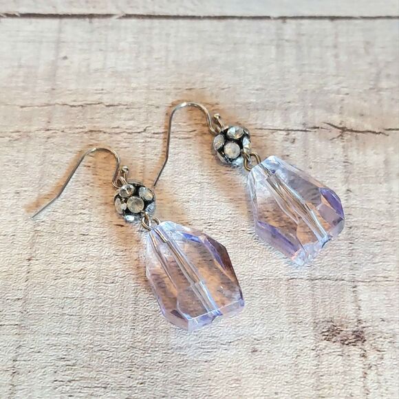 Vintage SImply Vera Vera Wang Acrylic and Rhinestone Earrings Dangle - Picture 2 of 3